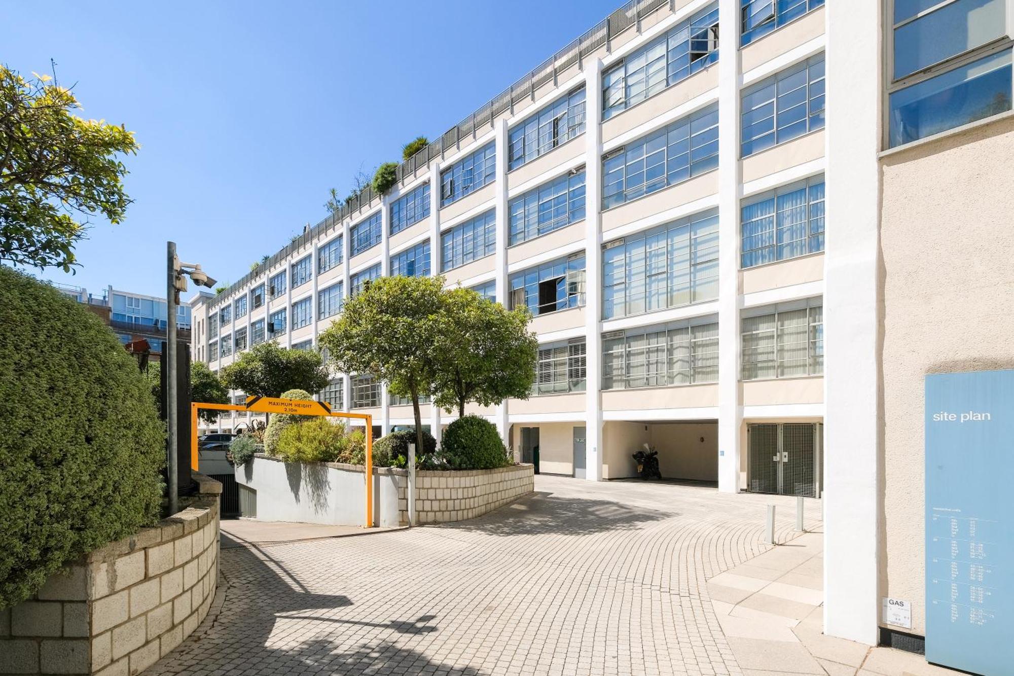 Lovely 2 Bed Flat In Canal Side Gated Development Apartman London Kültér fotó